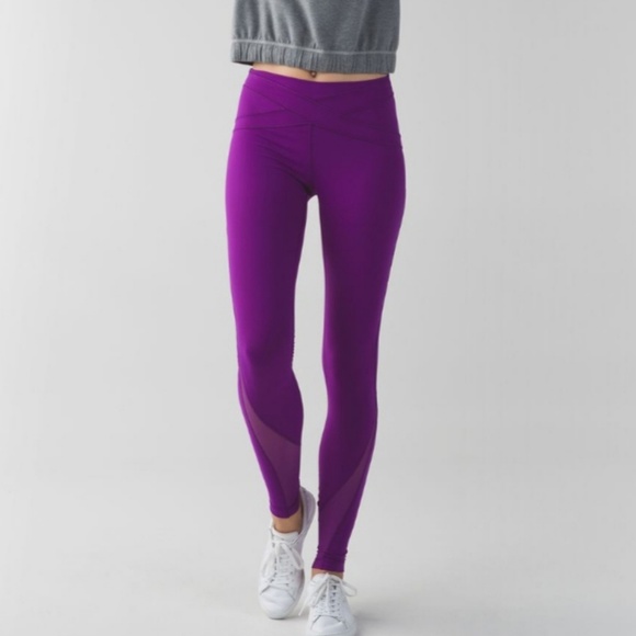 lululemon athletica Pants - Lululemon 'Free Flow' Leggings